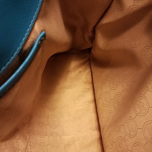 Michael Kors Purse - Picture 4 of 6